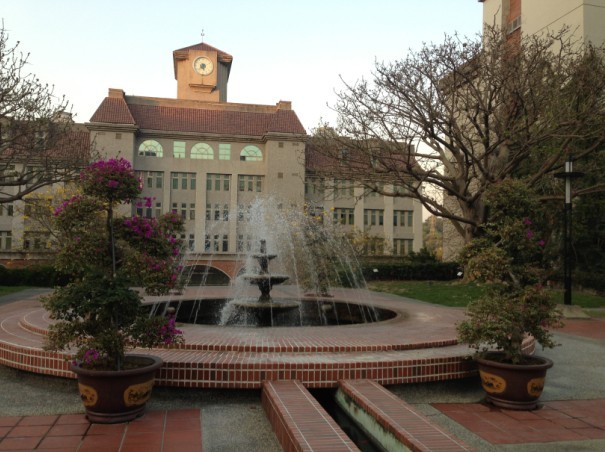 久久精品国产亚洲āv电影