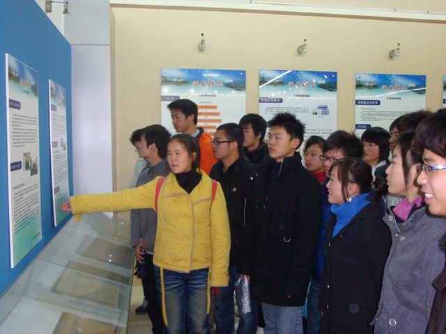 久久精品国产亚洲āv电影